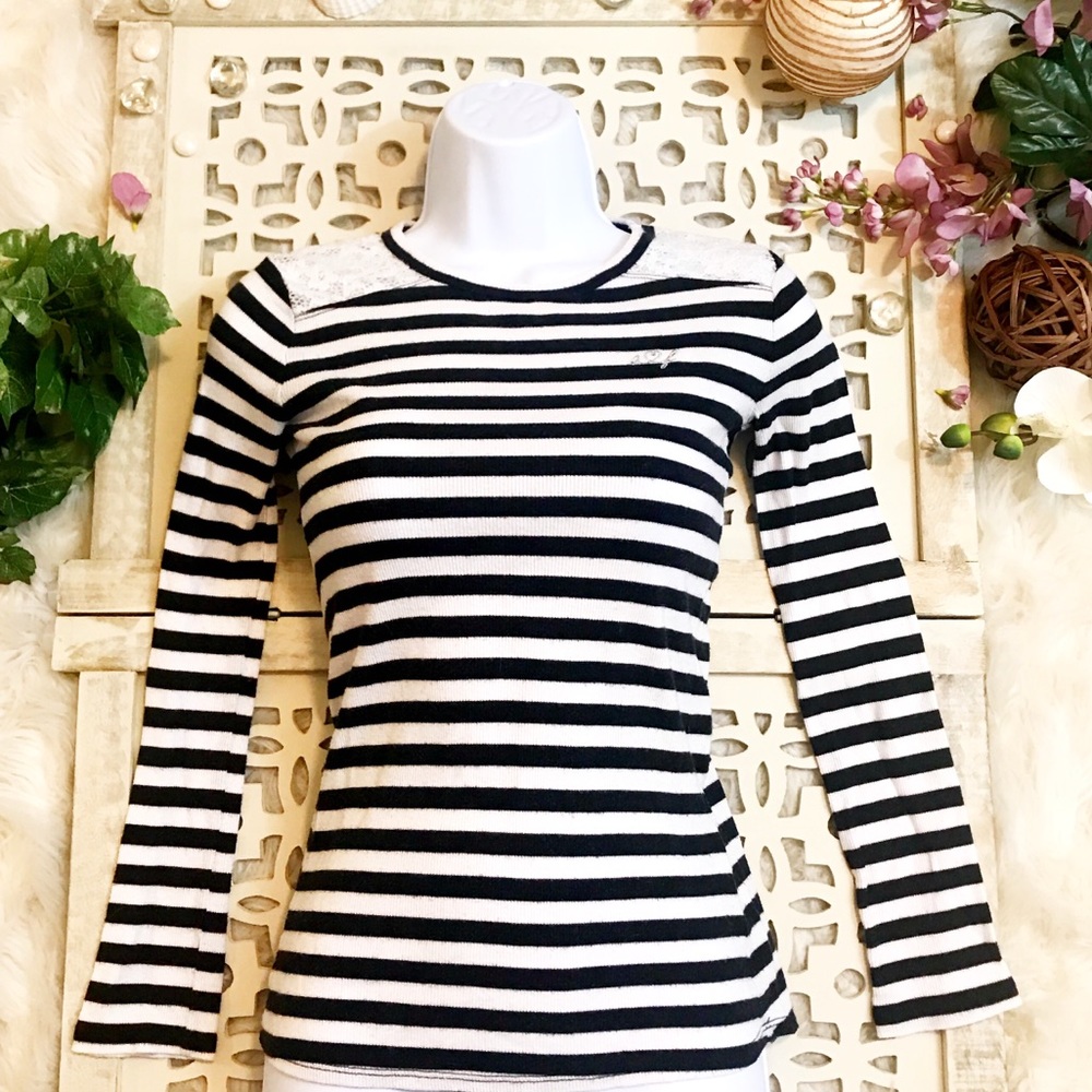 Abercrombie Kids blue/white long sleeve 11/12